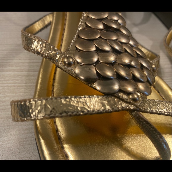 2/$35 Jessica Simpson Gold Grecian Roman Sandal 9 - Picture 4 of 9